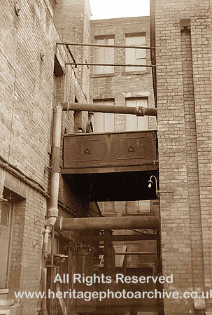 HRS 2188 Watertank Hardcastles Radcliffe 1968
