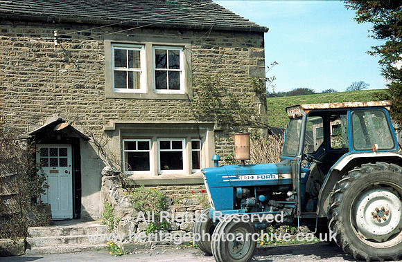 HRS 1615 Sabden, Pendle, Heyhouses tractor