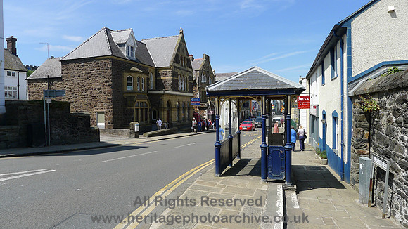 HRS 11119 Conwy, Castle street bus shelter etc 2022