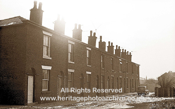 HRS 1943 Radcliffe Close area Potter St looking w c1970s