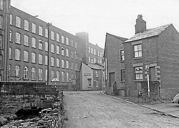 Leesbrook Mill and the Bridge Inn, Lees l00481