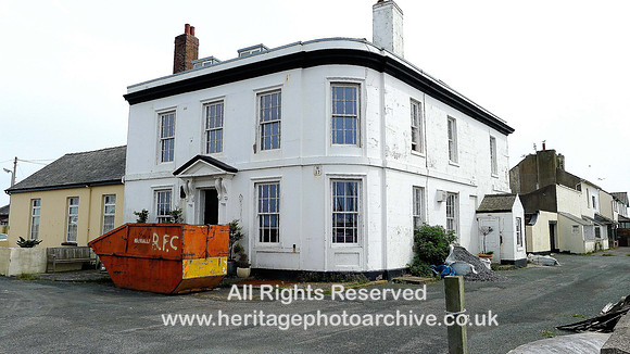 HRS 2365 Roa Island station hotel building
