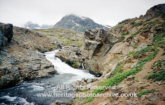 HRS 2454 East Greenland, waterfall and fault