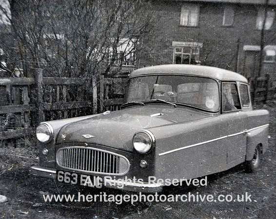 HRS 2464 Radcliffe, Bond Minicar c1959