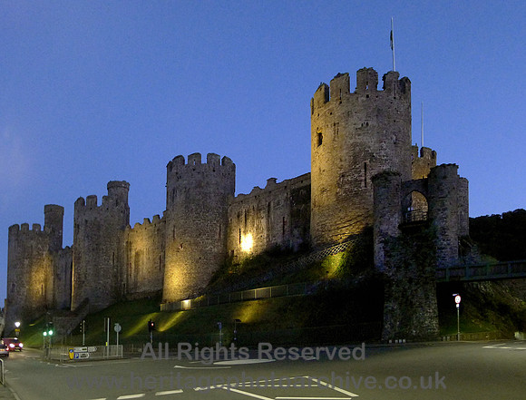 HRS 11334  Conwy Castle at night L1220067