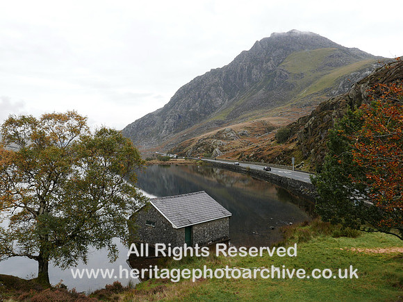 HRS 11396 Tryfan and Llyn Ogwen  L7770313