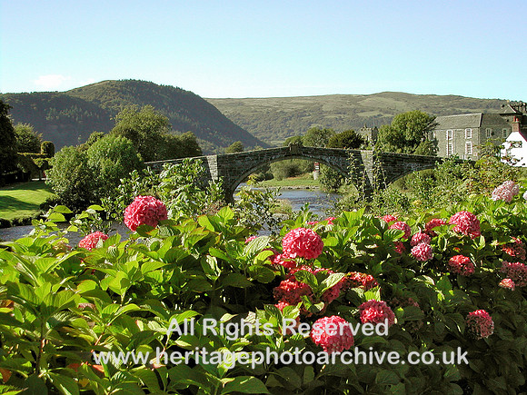 HRS 2546 Llanrwst, Pont Fawr in summer 2003