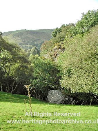 HRS 2588 Cledwen Valley, Pennant glacial erratic 2003