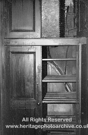 HRS 2874 Radcliffe, Stand Lodge,  Airing cupboard 1969
