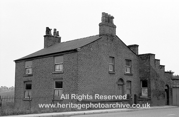 HRS 2864 Radcliffe, Stand Lodge, multi-storey house