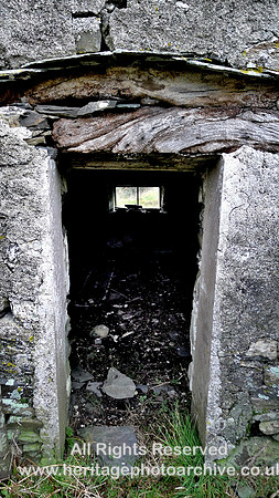 HRS 11440 Haverthwaite, Hard Crag Farm, Door timbers byre