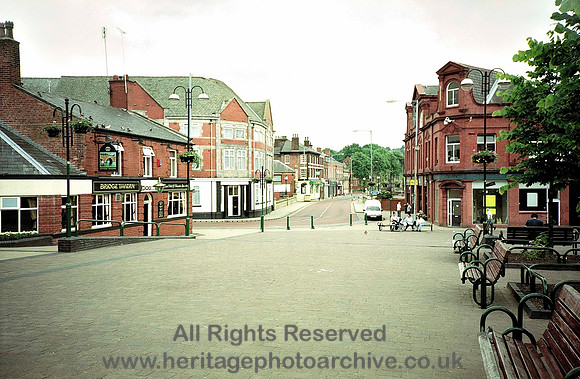 HRS 3073A Radcliffe Bridge area and Piazza 1980s