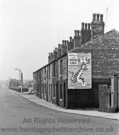 HRS 3097 Radcliffe, Dumers Lane advert 1960s