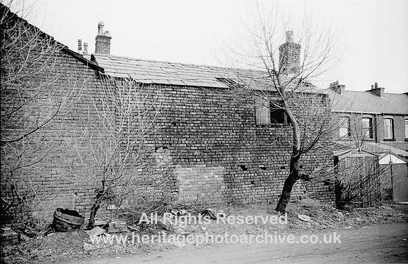 HRS 3112 Radcliffe, New Inn brewhouse rear 1970