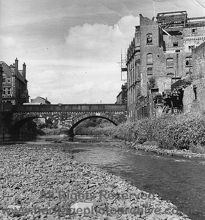 HRS 3128 Radcliffe bridge looking east from river bed