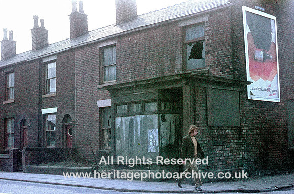 HRS 3163 Radcliffe, Corner shop St Andrew's  March 1972