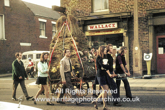 HRS 3184 Radcliffe, rush cart 1974