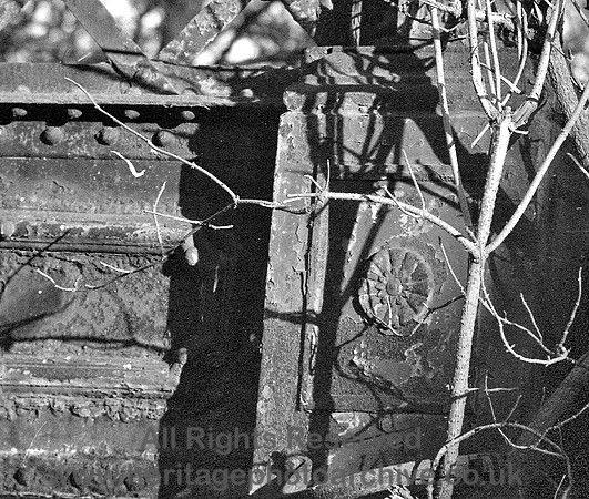 HRS 3225 Pilsworth bleachworks bridge red rose detail
