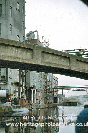 HRS 3772 Bridgewater Canal, Kellogg's wharf, Trafford Park 1972