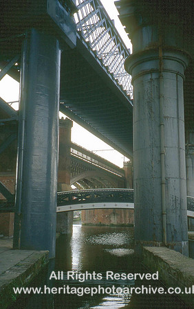HRS 3779 Manchester, Castlefield, supports railway bridges 1995