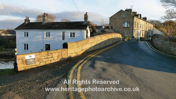 HRS 3810 Lancaster Canal,  Hest bank bridge and warehouse Lancaster Canal