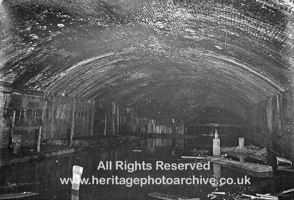 HRS 3847 Manchester, Salford Junction Canal, Underground dock