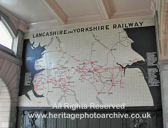 HRS 676 Map and war memorial Manchester Victoria Station