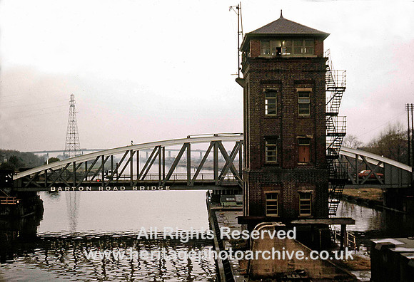 HRS 3814 Manchester Ship Canal, Barton Rd bridge from swing aqueduct 1980s