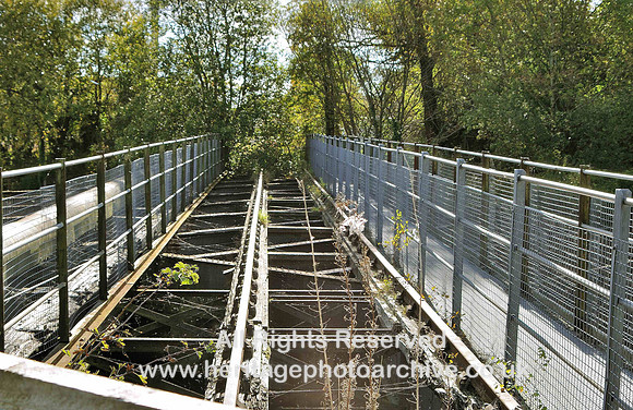 HRS 3878 Ulverston Canal,  Railway sliding bridge 2011
