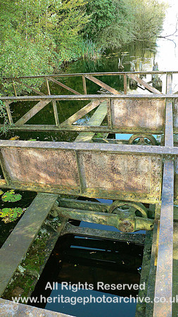 HRS 3880  Ulverston Canal, Sliding bridge structure Westside 2011