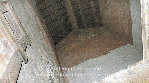 HRS 3883 Ulverston Canal, Accumulator  Tower interior 2011