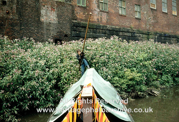 HRS 3944 Irwell, turning narrowboat Victoria Station area 1980
