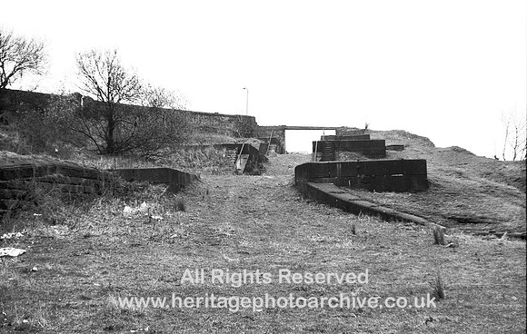 HRS 3979 MBBC Prestolee locks, early 1970s