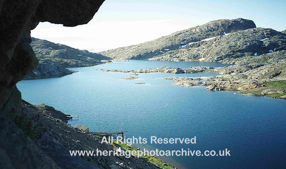 HRS 3420 East Greenland, glacial lake with dipping units 1996