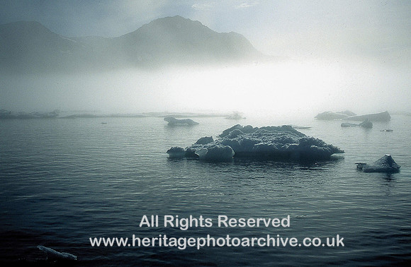 HRS 3426 East Greenaldn, Ice, mountains and mist