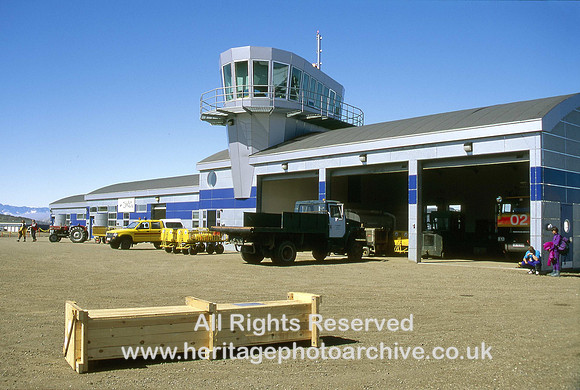 HRS 3429 East Greenland, Kulusuk airfield 1996
