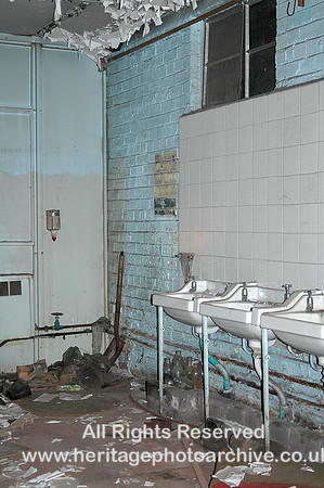 HRS 3489 Brymbo Steel Works, Pattern-shop, toilets March 2005