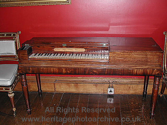 HRS 3617 Burnley, Towneley Hall keyboard