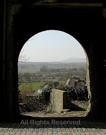 HRS 3694 Clitheroe Castle,  gateway 2004