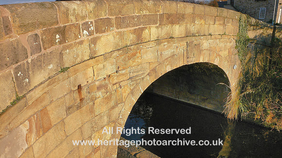 HRS 4352 Hest Bank Bridge Lancaster Canal 2010