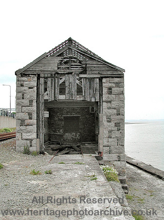 HRS 4428 Llanfairfechan goods shed (1) 2003