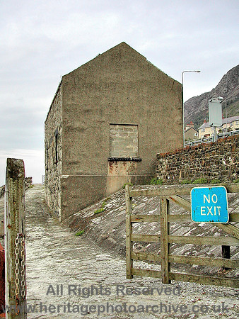 HRS 4431 Llanfairfechan goods shed (4) 2003