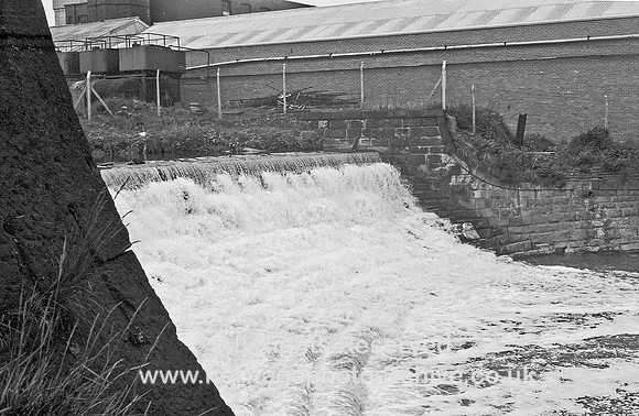 HRS 2881 Radcliffe, Bealey's weir 1970s