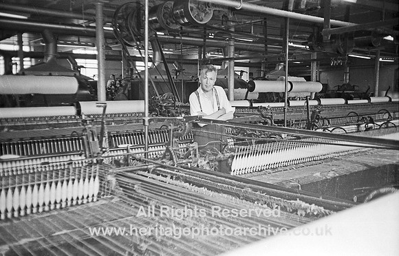 HRS 4481 Mule spinner in gate Holden Haworth Darwen 1970