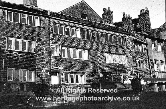 HRS 4506 Dobcross Handloom weavers cottages