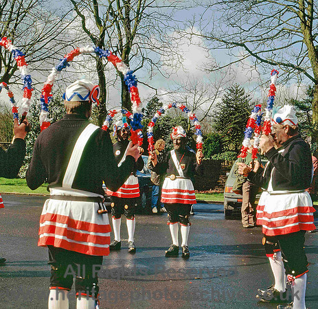 HRS 4507 Bacup Britannia Coconutters Garland Dance 1980s