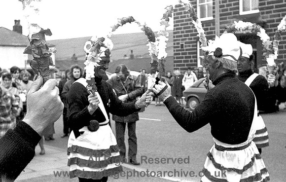 HRS 4516 Bacup Coconutters Garland dance 1960s