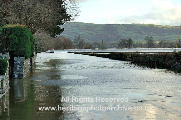 HRS 4607 Trefriw, Gower's bridge road flooding 8 Jan 2005