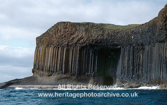 HRS 7259 Isle of Staffa, columnar basalt