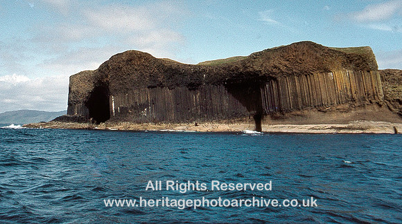 HRS 7260 Isle of Staffa, columnar basalt